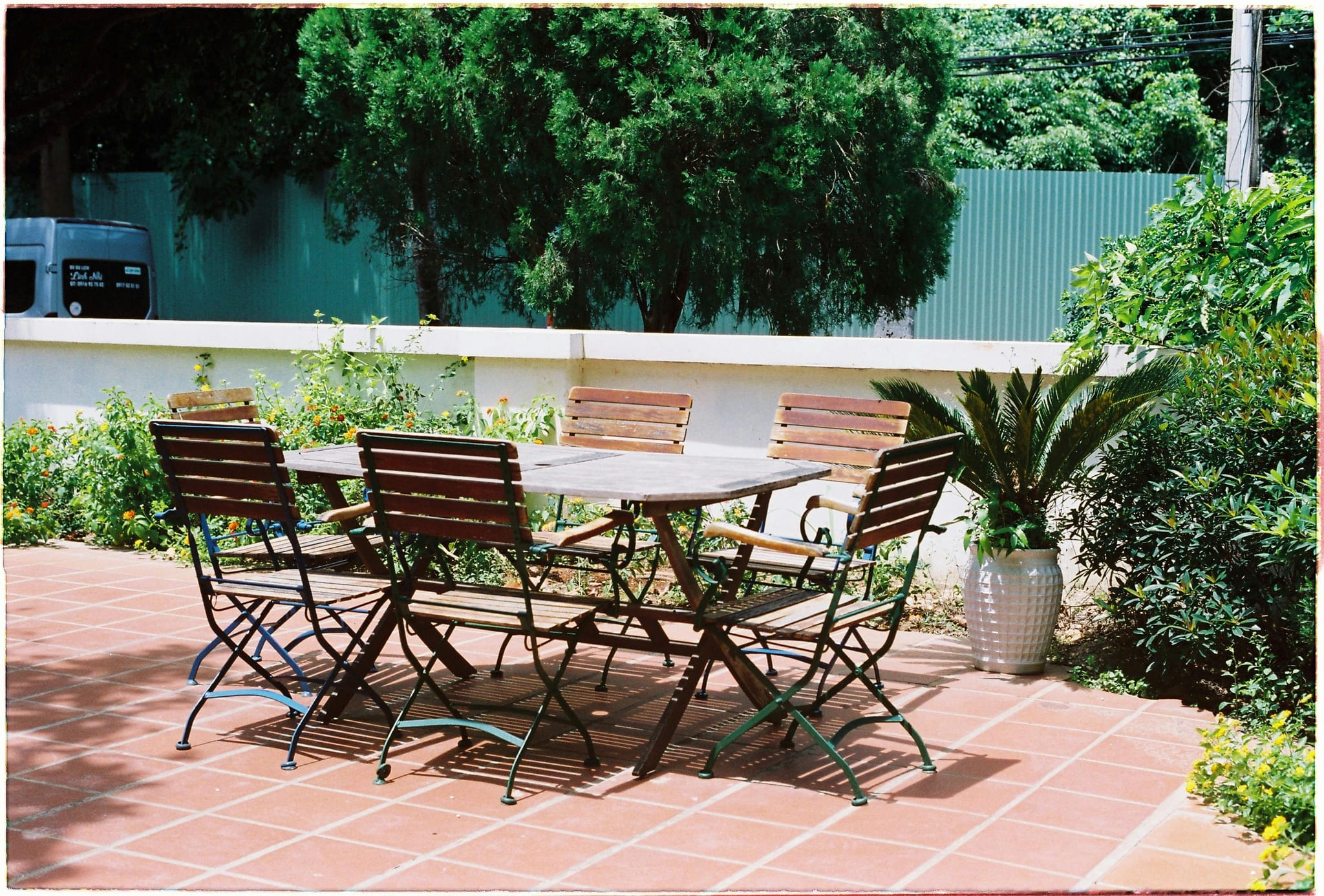Small patio furniture sets for Stylish and Space-Saving Outdoor Living