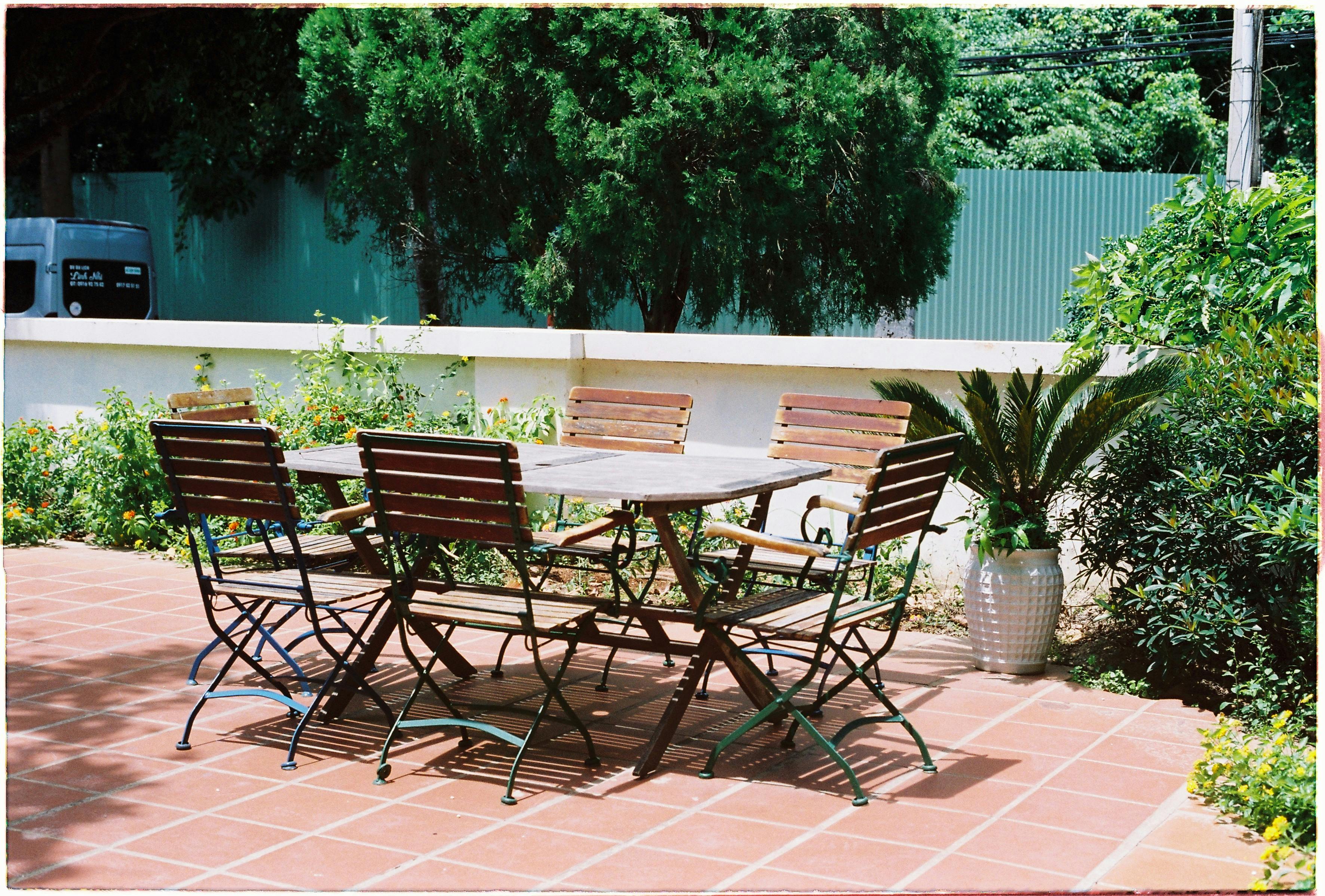 Small patio furniture sets for Stylish and Space-Saving Outdoor Living